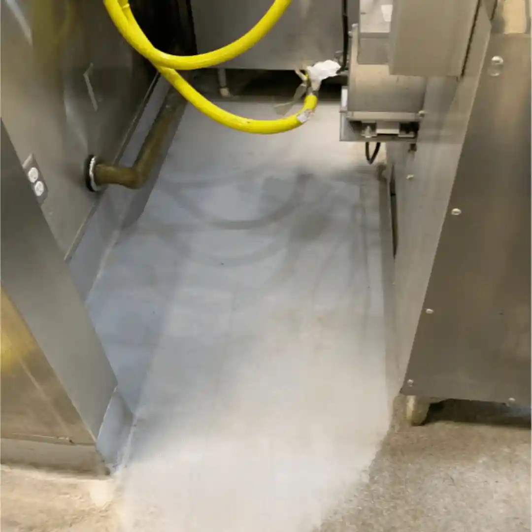 Büroreinigung - Konferenzraum - Nachher